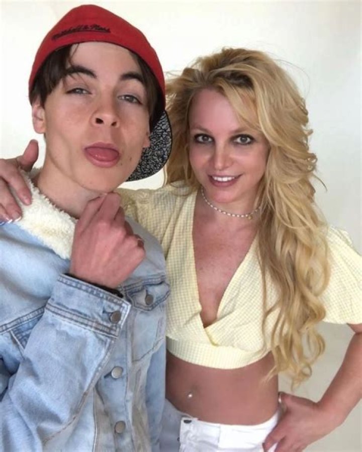 Britney Spears And Darren Barnet: Uncovering The Unseen Truths